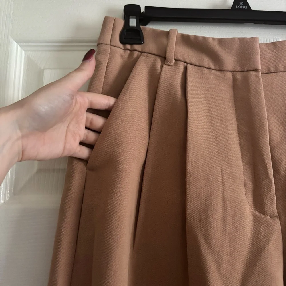 Abercrombie & Fitch Women's Camel Trousers - Picture 4 of 8